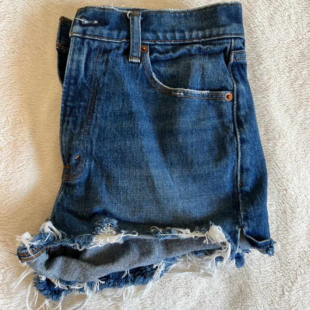 Abercrombie High Rise Mom Short